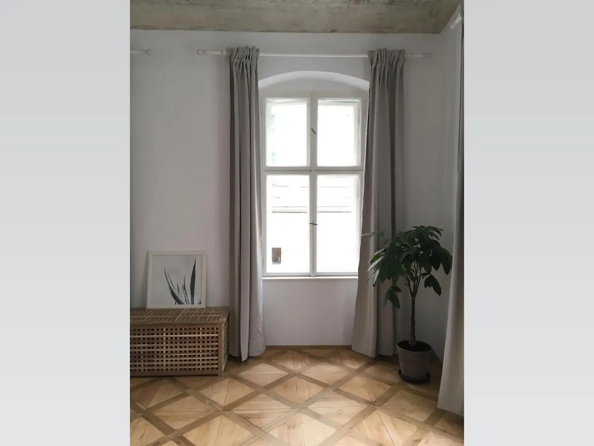 Stylish Apartment 5 Mins From The Charles Bridge Prague